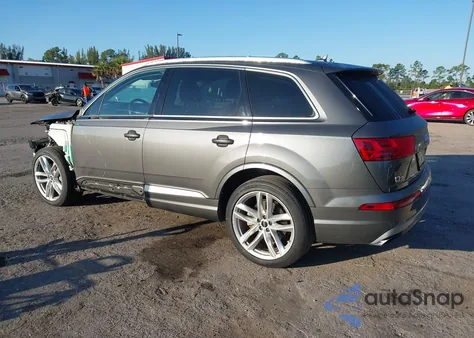 2018 Audi Q7 3.0T Premium z USA, uszkodzony, nr VIN WA1VAAF77JD032140